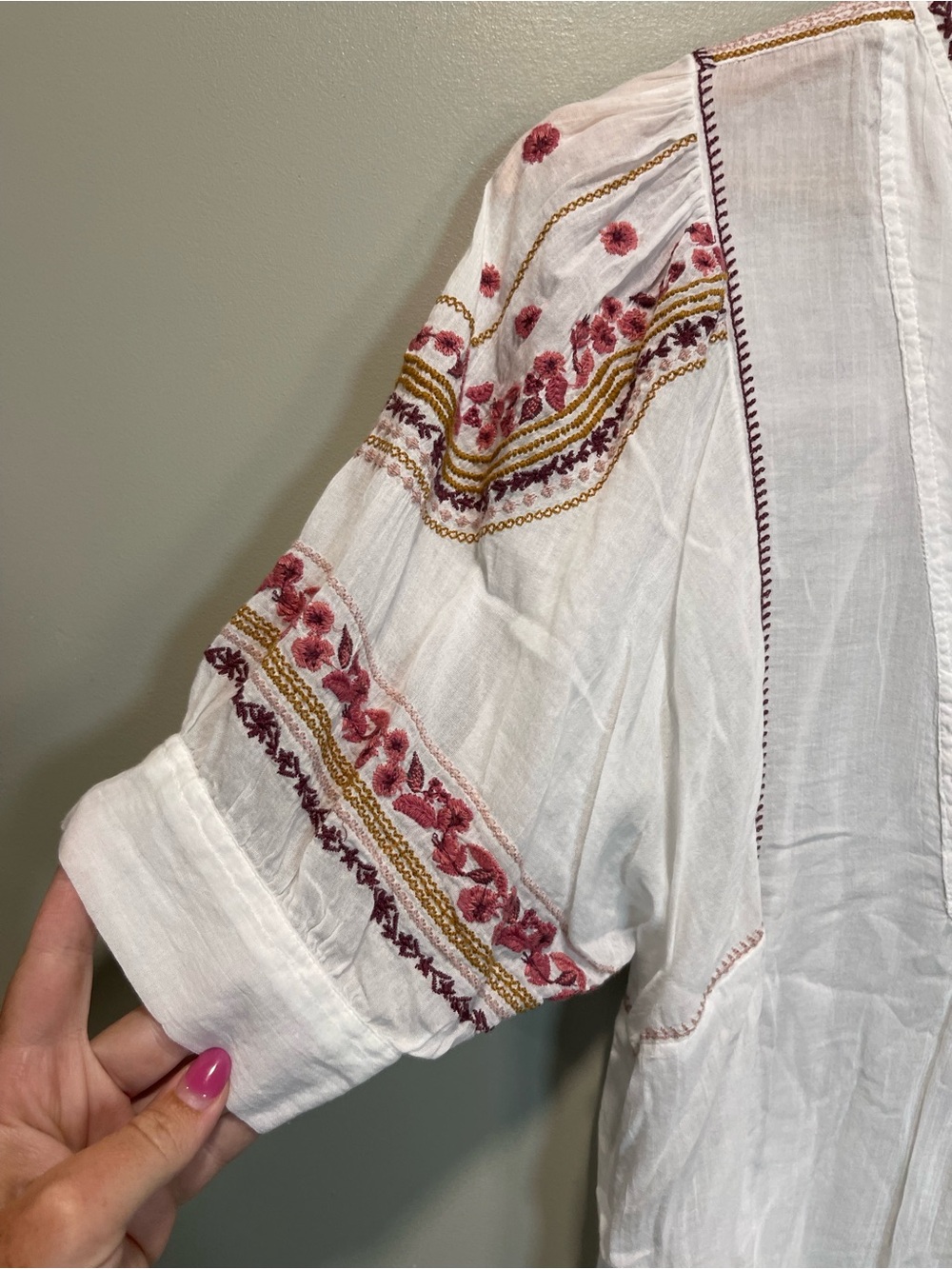Anthropologie Gwyneth White Peasant Blouse with Pink Embroidery - Picture 6 of 7